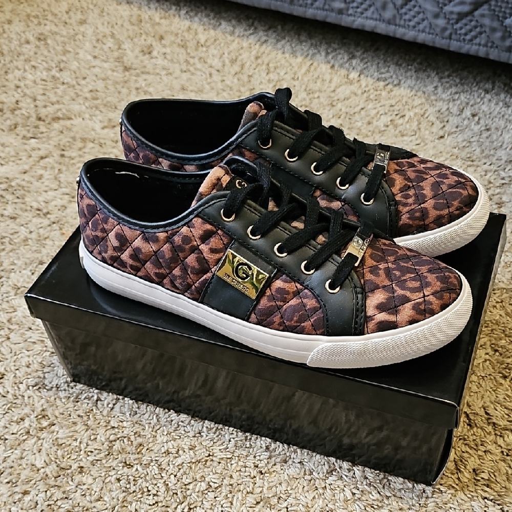 G by Guess GG Backer Quilted Sneakers, Black and Brown, Womens 8.5 - Picture 4 of 9